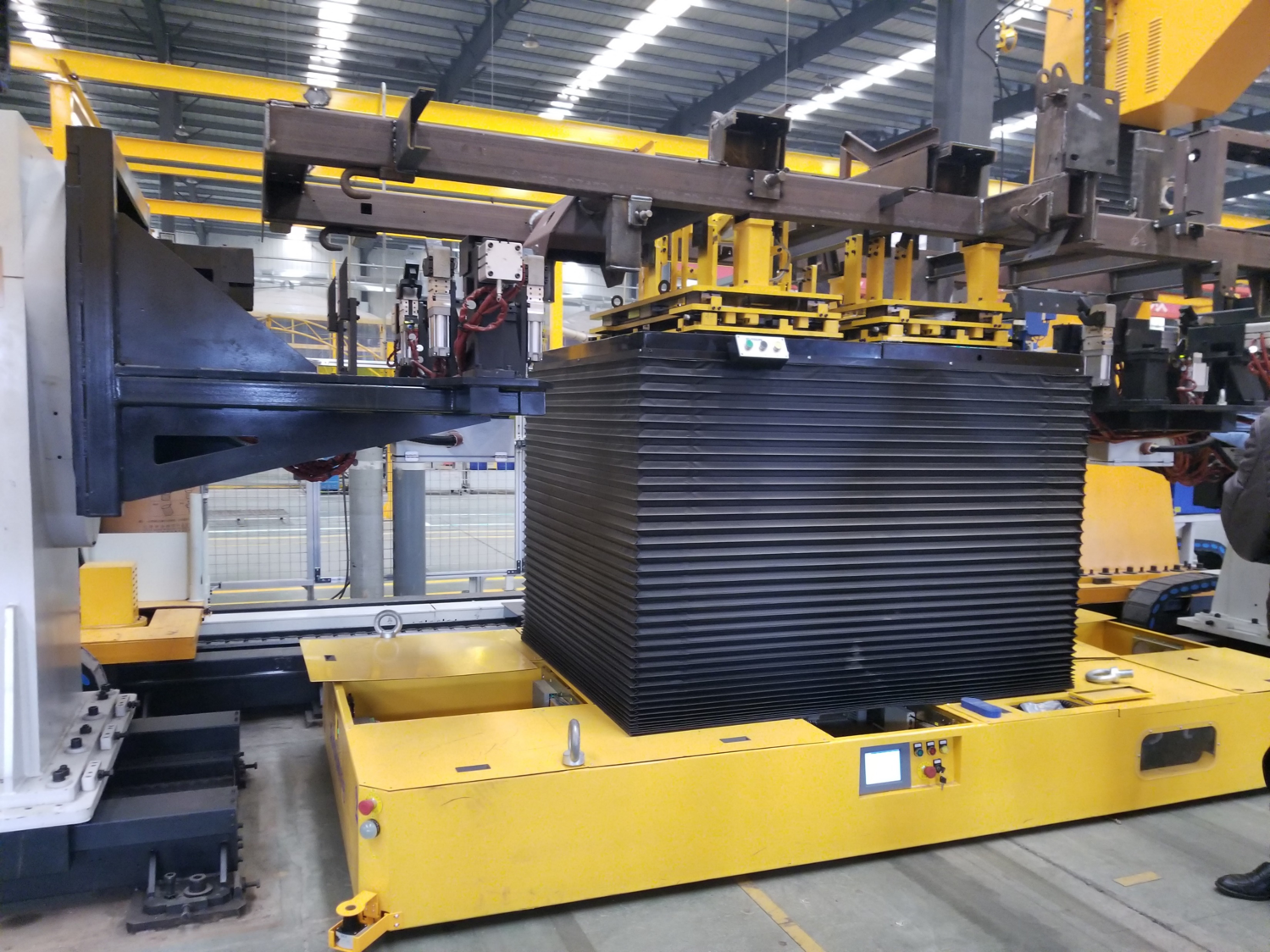 AGV：沈陽新松、浙江大學(xué)